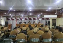 Bupati Parosil memimpin acara Coffee Morning
