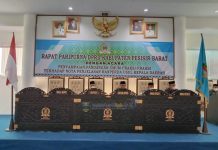 Bupati Pesibar Yang Di Wakili Oleh Wakil Bupati Hadiri Rapat Paripurna Penyampaian Nota Raperda